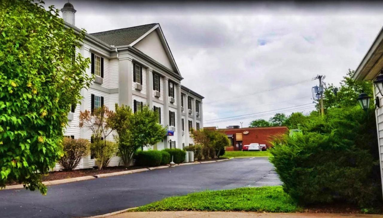 Hotel Baymont By Wyndham Columbia Maury Exterior foto
