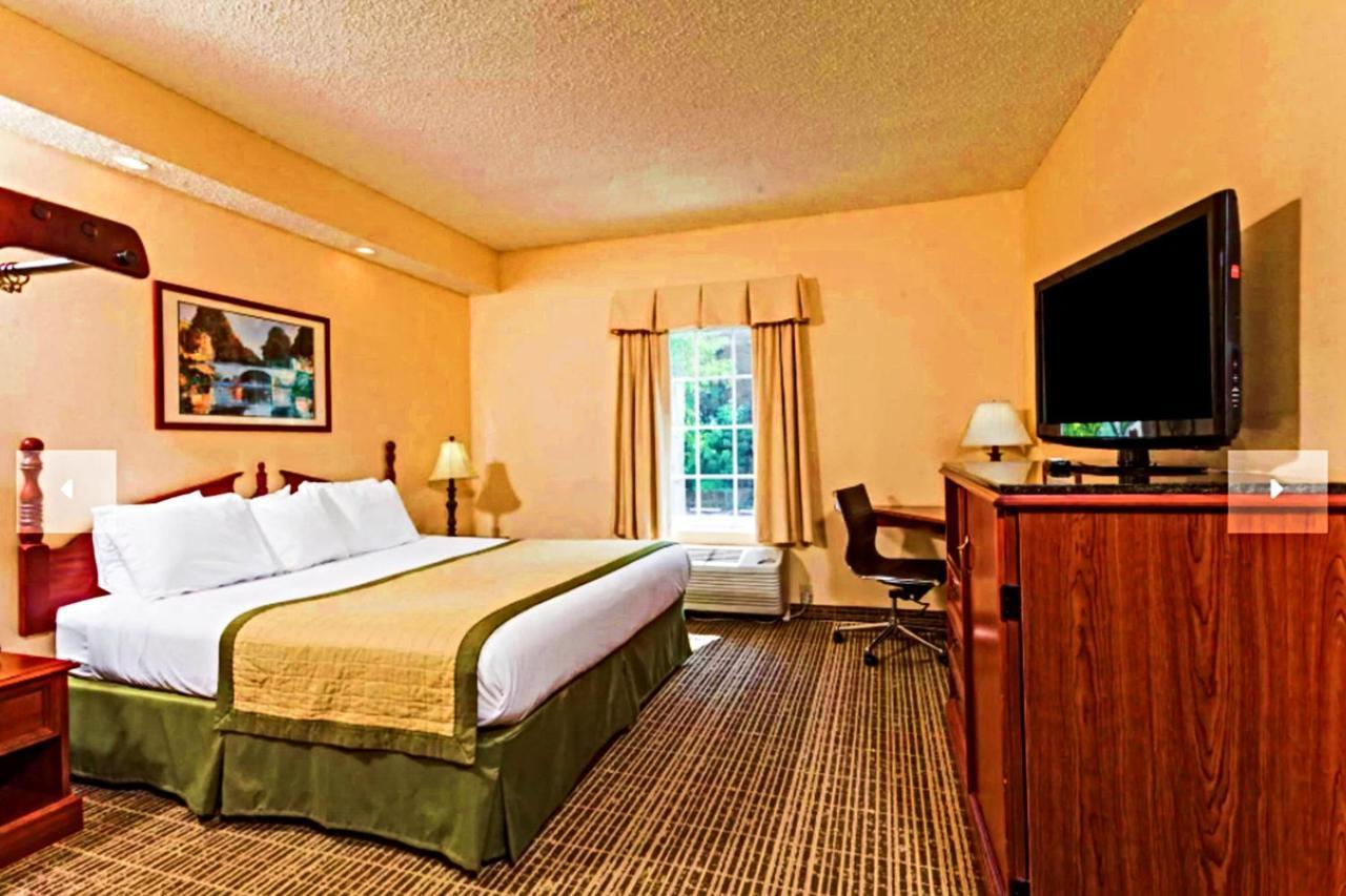Hotel Baymont By Wyndham Columbia Maury Exterior foto